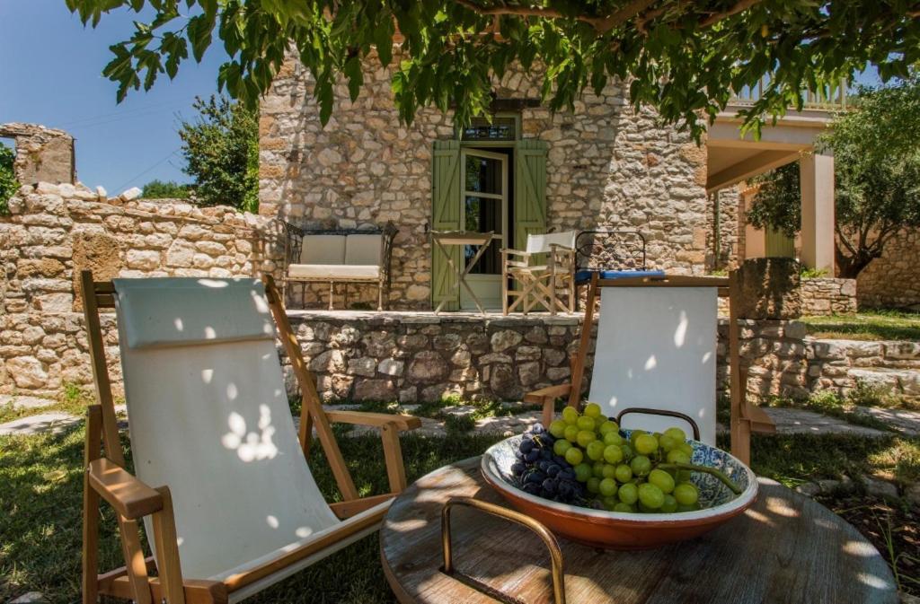 Kyparissia Old Town Lodge With Amazing Sea View Bagian luar foto