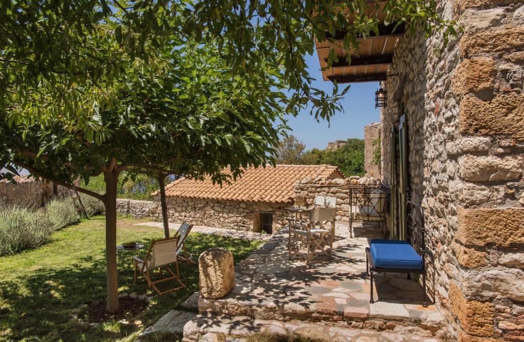 Kyparissia Old Town Lodge With Amazing Sea View Bagian luar foto