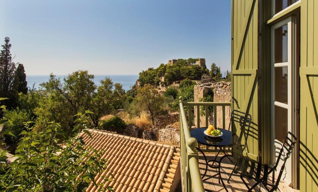 Kyparissia Old Town Lodge With Amazing Sea View Bagian luar foto